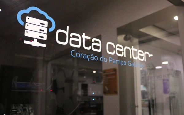 Imagem do letreiro da sala do datacenter